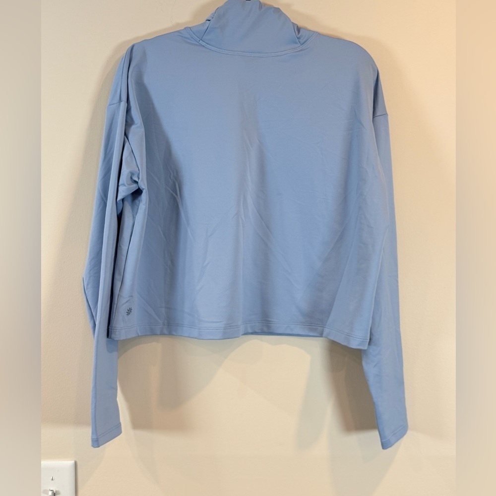 🔥Athleta Women's Light Blue Long Sleeve Top Size L NWOT🔥 - Picture 2 of 6